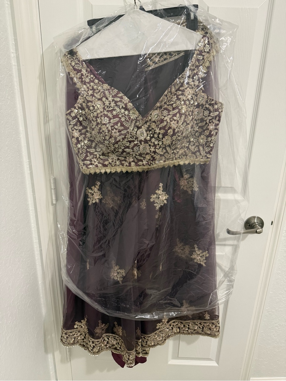 Lashkaraa Dusty Purple Embroidered Saree + Blouse | Size M | Worn Once